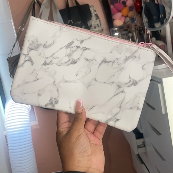 Makeup bags 💄💋 - Picture 5 of 5